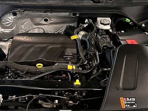 Used 2024 Chevrolet Trax RS image 28