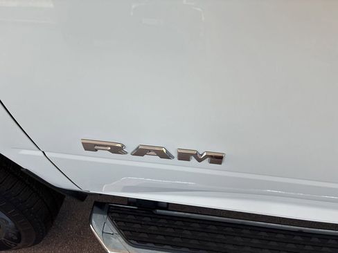 Certified 2025 RAM 2500 Big Horn AWD/4WD image 7