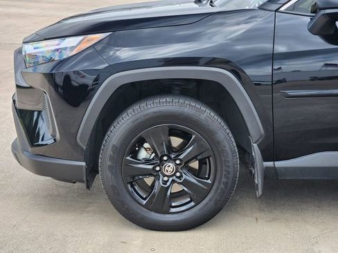 Used 2025 Toyota RAV4 LE image 7