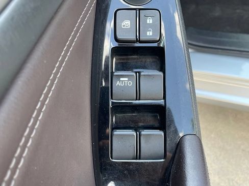 Used 2018 MAZDA MAZDA3 Touring FWD image 15