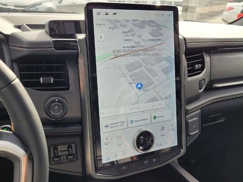 New 2024 Ford Expedition Platinum image 22