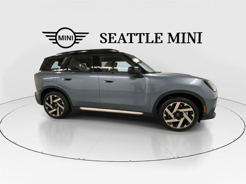 New 2026 MINI Cooper Countryman SE image 13