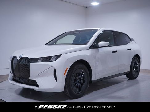 Used 2026 BMW iX xDrive45 w/ Premium Package image 1