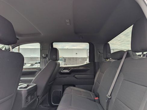 Used 2023 Chevrolet Silverado 1500 RST w/ Z71 Off-Road Package AWD/4WD image 9