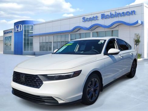 Certified 2023 Honda Accord EX image 2