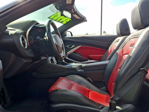 Used 2016 Chevrolet Camaro SS RWD image 11