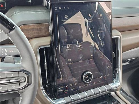 New 2026 GMC Yukon Denali AWD/4WD image 12