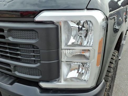 New 2026 Ford F250 XL w/ XL Off-Road Package AWD/4WD image 16