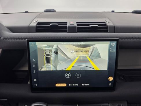 Used 2023 Land Rover Defender 130 SE image 22