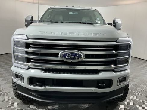 Used 2025 Ford F350 Platinum w/ Platinum Plus Package AWD/4WD image 2