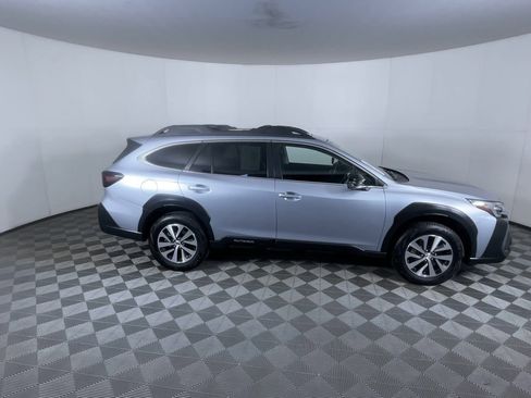 Certified 2023 Subaru Outback Premium AWD/4WD image 9