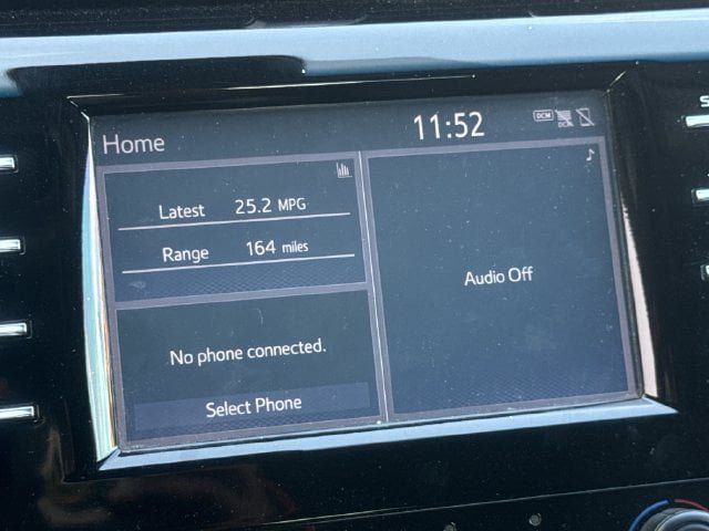 Used 2019 Toyota Camry LE FWD image 18