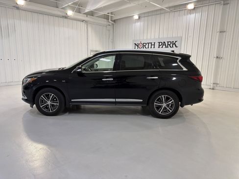 Used 2017 INFINITI QX60 FWD w/ Premium Plus Package image 2