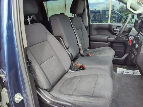 Used 2020 Chevrolet Silverado 1500 Custom w/ Custom Value Package AWD/4WD image 17