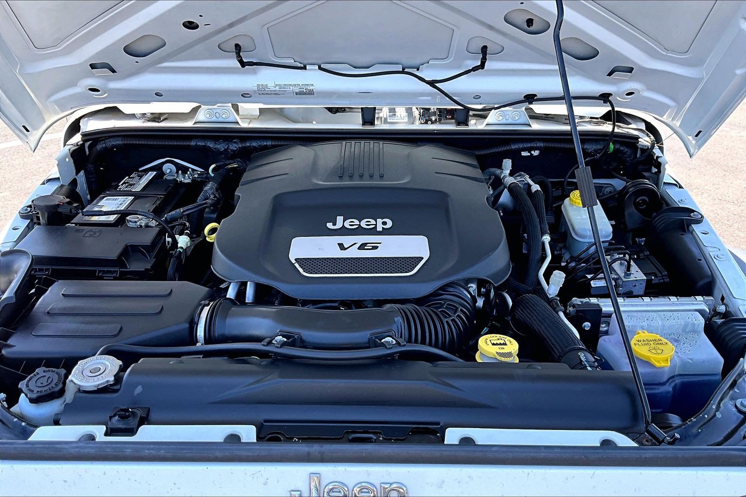 Used 2018 Jeep Wrangler Unlimited Sport S AWD/4WD image 9