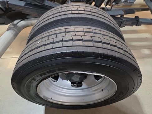 Used 2018 RAM 5500 Tradesman image 22