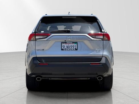 Used 2021 Toyota RAV4 XLE w/ Carpet Mat Package (TMS) AWD/4WD image 5