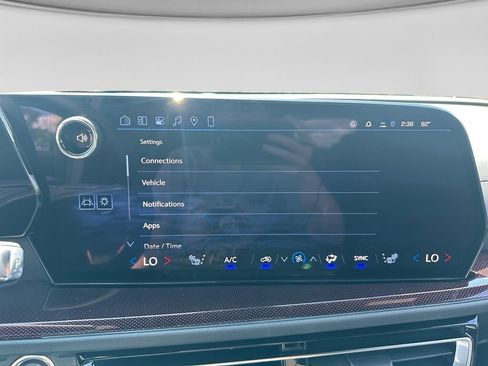 New 2026 Chevrolet Traverse Z71 w/ Enhanced Driving Package AWD/4WD image 25