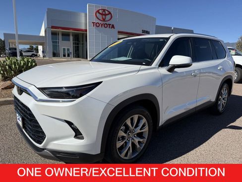 Used 2024 Toyota Grand Highlander FWD image 1