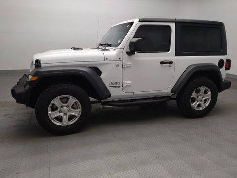 Used 2018 Jeep Wrangler Sport AWD/4WD image 2