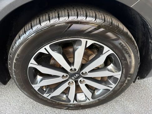 Used 2018 Kia Sportage EX FWD image 12