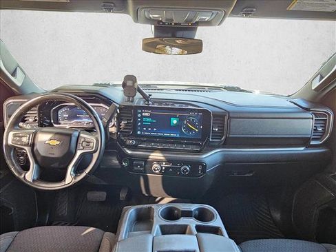 Used 2024 Chevrolet Silverado 2500 LT image 20