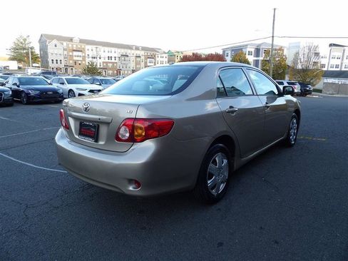 Used 2010 Toyota Corolla LE image 5