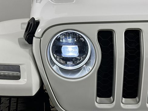 Certified 2023 Jeep Wrangler Unlimited Sahara w/ Cold Weather Group AWD/4WD image 39