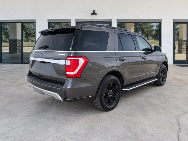 Used 2021 Ford Expedition XLT AWD/4WD image 3