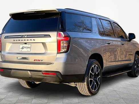 Used 2024 Chevrolet Suburban RST w/ Luxury Package image 5