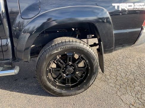 Used 2012 Toyota Tacoma 4x4 Double Cab image 31