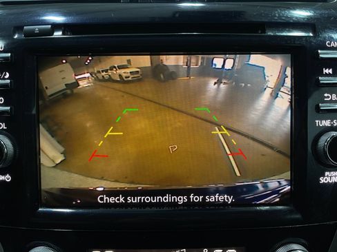 Used 2021 Nissan Murano SV FWD image 10