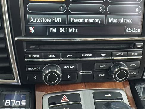 Used 2011 Porsche Panamera 4 image 28