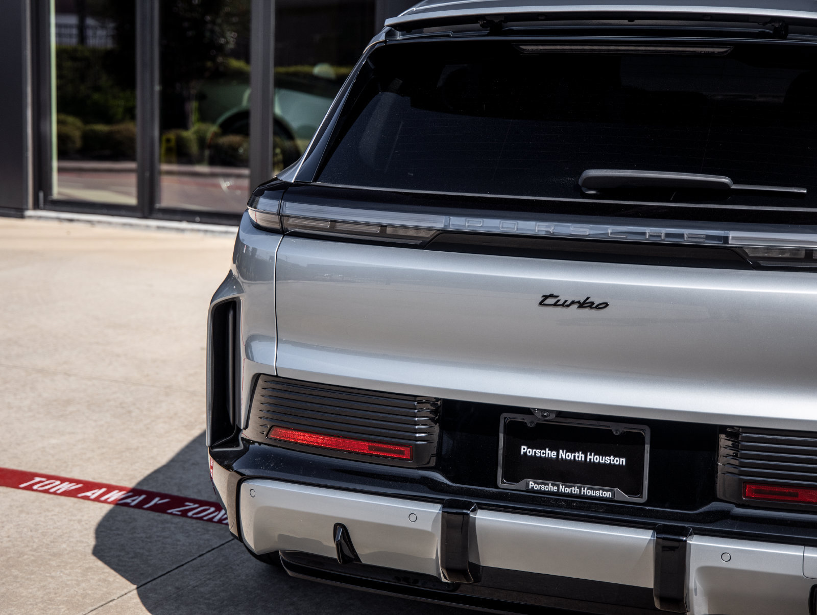 Certified 2026 Porsche Cayenne Turbo AWD/4WD image 13