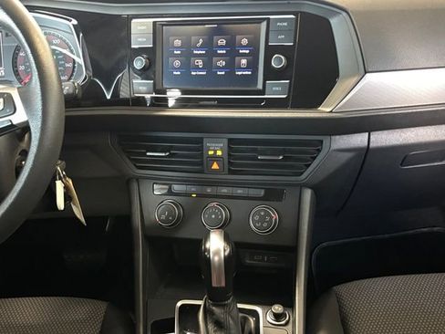 Used 2021 Volkswagen Jetta S FWD image 4