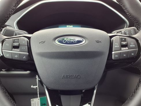 Used 2024 Ford Escape SE w/ PHEV Premium Package image 17