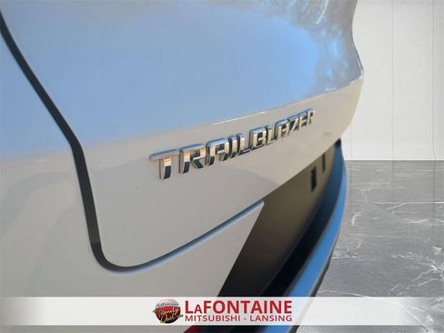 Used 2025 Chevrolet TrailBlazer LT image 28