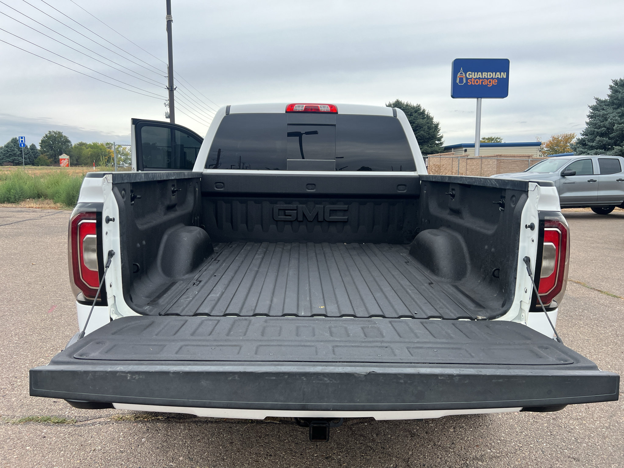 Used 2017 GMC Sierra 1500 SLT AWD/4WD image 25
