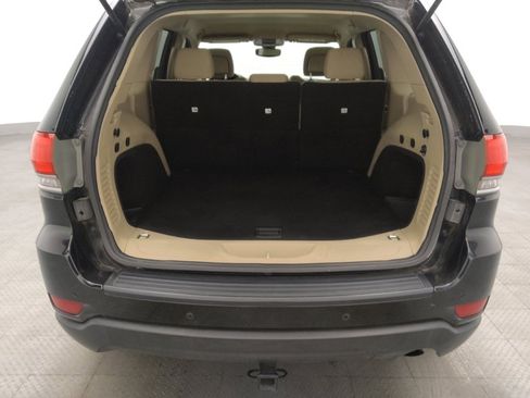 Used 2018 Jeep Grand Cherokee Laredo image 29