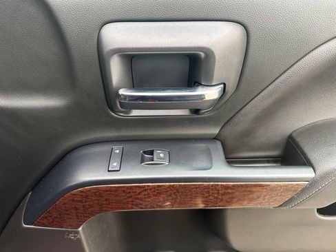 Used 2018 GMC Sierra 1500 SLE w/ SLE Value Package image 19