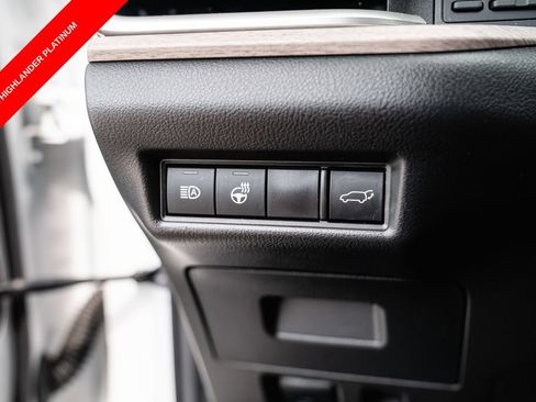 Certified 2024 Toyota Grand Highlander AWD image 14