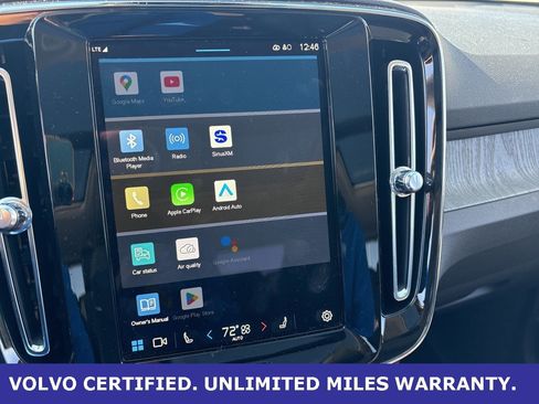 Used 2024 Volvo XC40 B5 Plus image 18