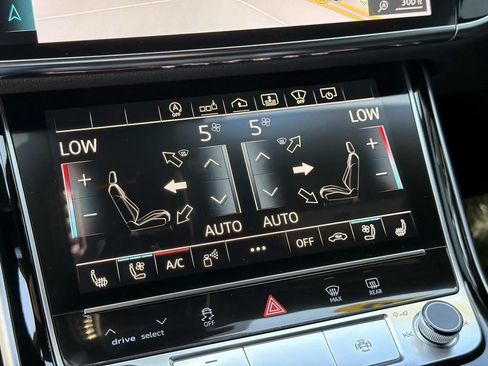 Used 2020 Audi S8 L AWD/4WD image 28