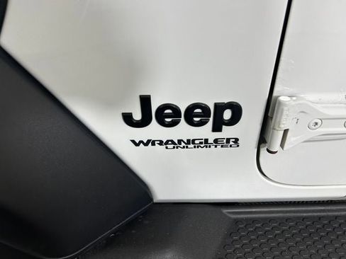 Used 2019 Jeep Wrangler Unlimited Sport AWD/4WD image 11