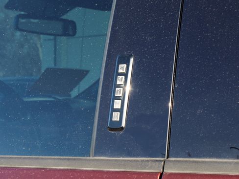 Used 2017 Ford F150 XLT w/ Equipment Group 302A Luxury image 16