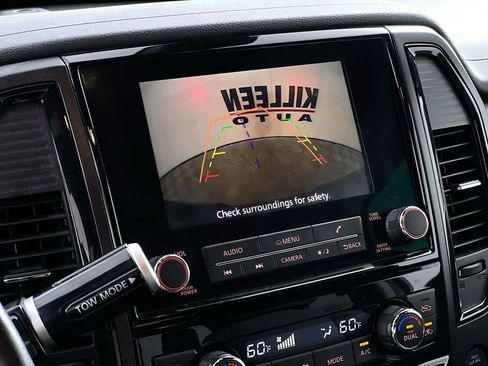 Used 2023 Nissan Titan SV w/ SV Convenience Package image 19