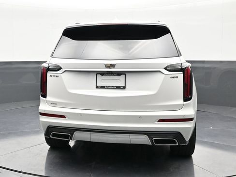 Certified 2022 Cadillac XT6 Sport w/ Platinum Package AWD/4WD image 4