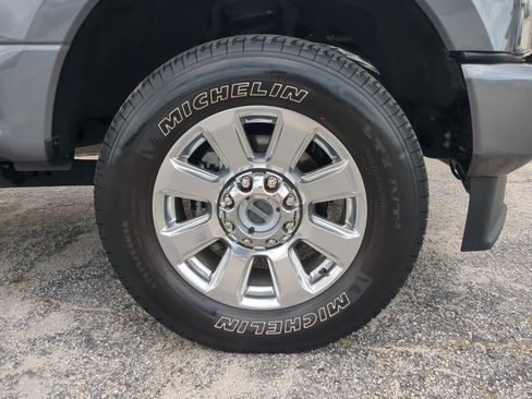 Certified 2022 Ford F250 Platinum AWD/4WD image 9