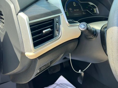 Used 2018 Honda Clarity Plug-In Hybrid image 13
