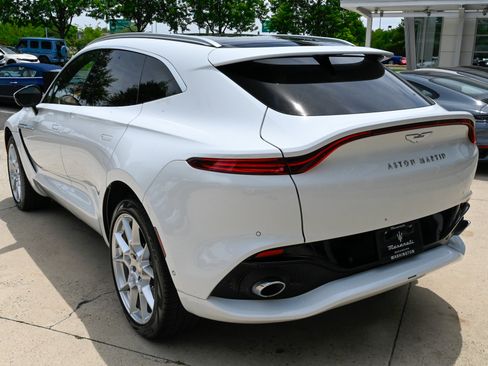 Used 2024 Aston Martin DBX AWD/4WD image 7